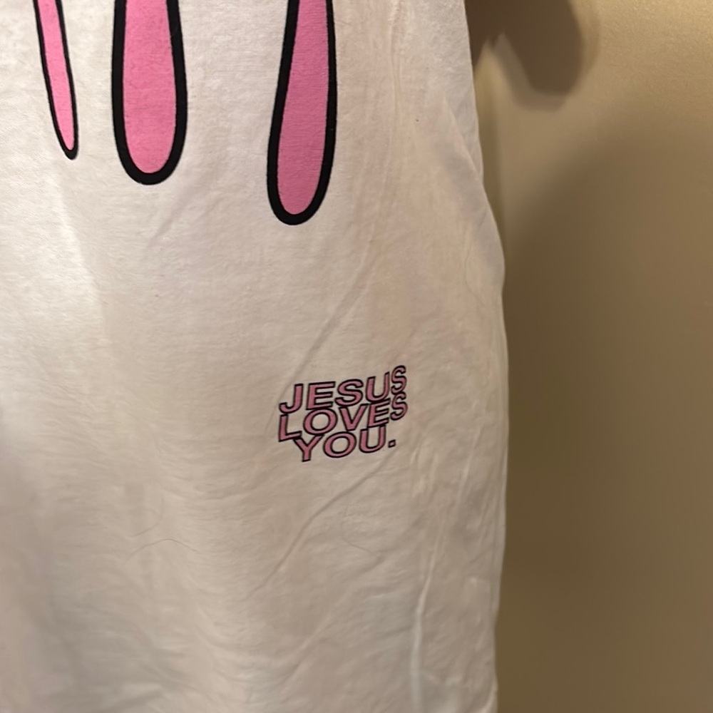 White and Pink Graphic Tee - Picture 5 of 6